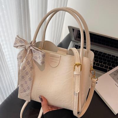 Crossbody Bag Simple and Fashionable Handbag Niche and Stylish Crossbody Bag Fashionable Commuting Crossbody Bag