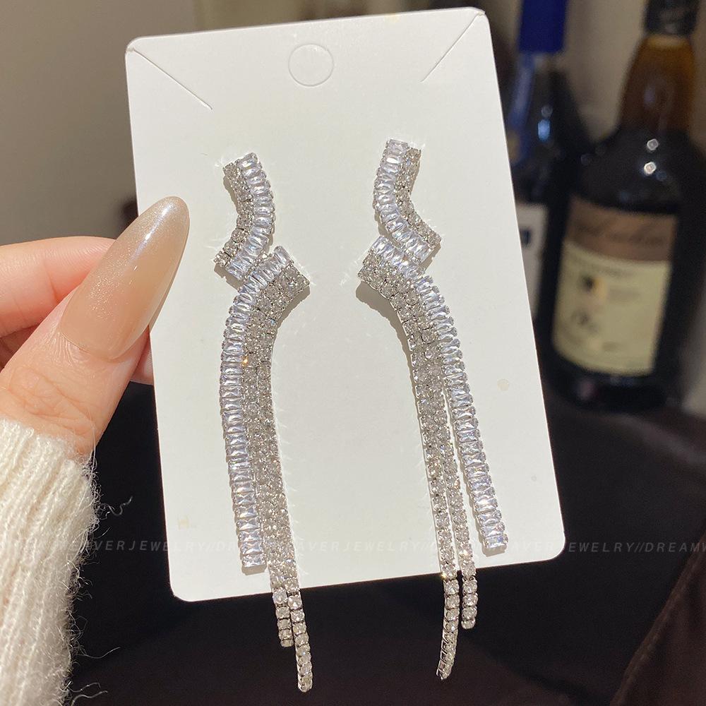 925 Sterling Silver Full Diamond Tassel Earrings – High-End European & American Style, Super Shiny, Luxurious Ear Jewelry for Women.