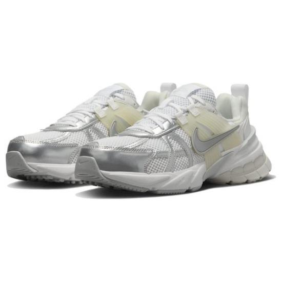 

Nike V2K Run Metallic Silver W - FD0736-104 EU 36 срібний