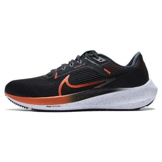 

Nike Air Zoom Pegasus Low 40 Black Safety Orange FQ8723-010 EU 44.5 чорний