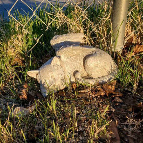 Boa estátua de cachorro vívida, bonita e duradoura