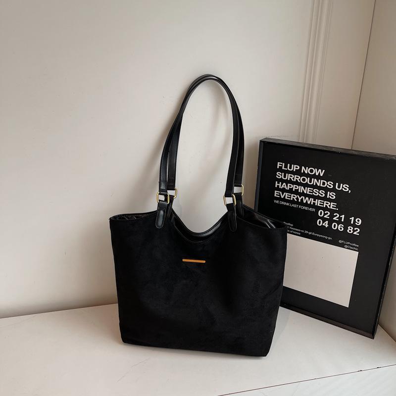 Retro large-capacity bag women's 2025 new autumn casual commuting shoulder bag simple foreign-style texture tote bag