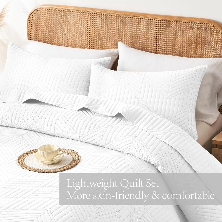 White Ultrasonic Full Queen Quilt Set Reversible Microfiber Bedspread Lightweight Soft Modern Geometric Coverlet Set for All Se