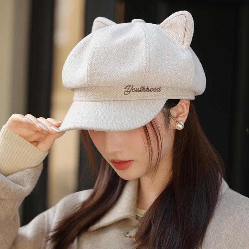 

Женский берет в ретро корейском стиле: Восьмиугольная шляпа-утка с кошачьими ушками, идеально подходящая для осени/зимы и большого обхвата головы One Size бежевый