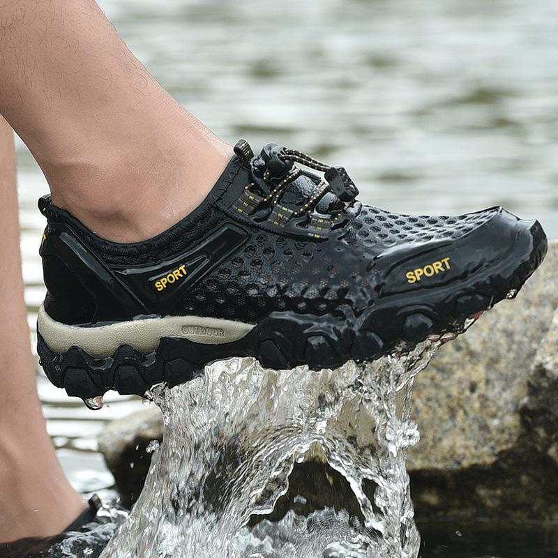 Men's shoes breathable mesh sweat durable sandals deodorant hollow mesh wading quick drying sports casual shoes cool