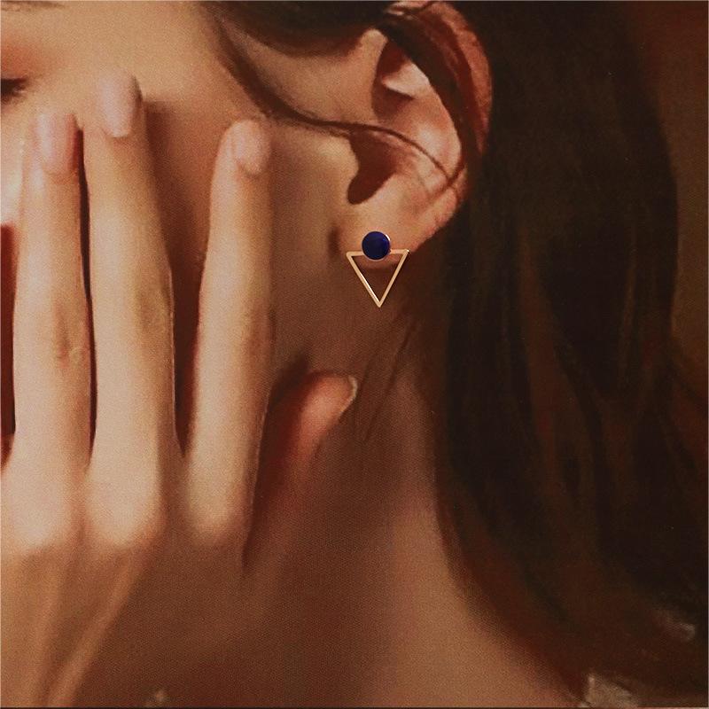 Simple Retro Love Earrings Geometric Metal Earrings Niche Temperament High-end Versatile Earrings