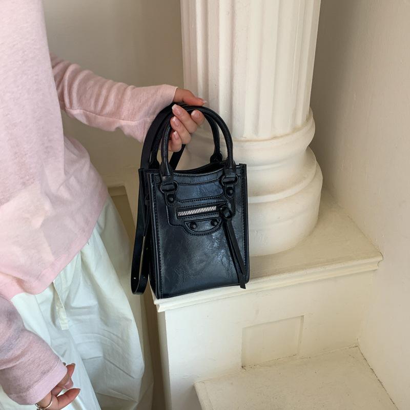 2026 Women's Trendy Rivet Motorcycle Crossbody Bag - High-Quality Textured Phone Handbag