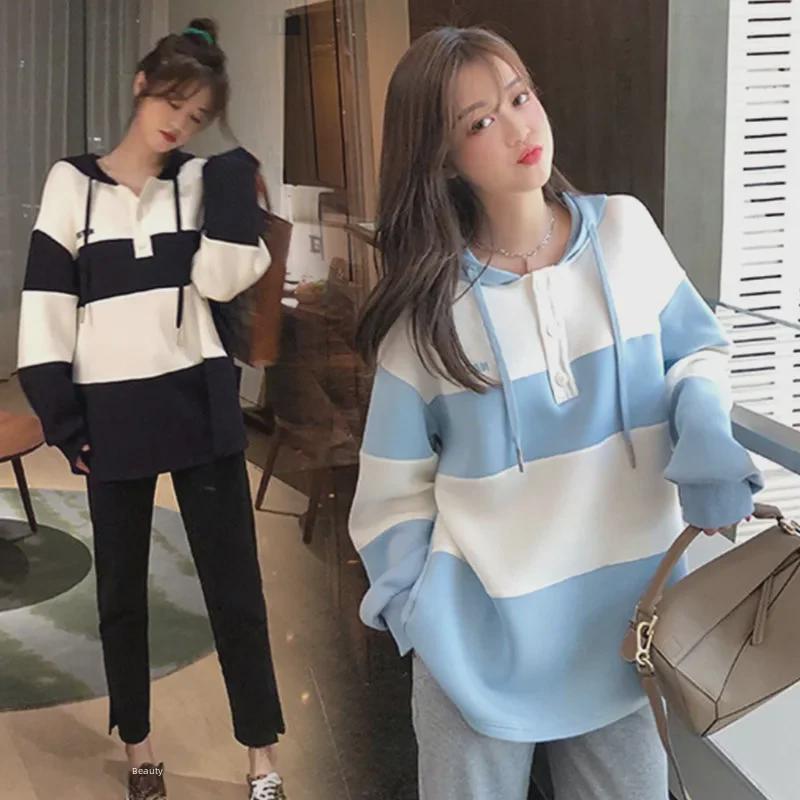 Stylish Cotton Maternity Suit: Belly-Concealing Hooded Pullover with Contrasting Colors