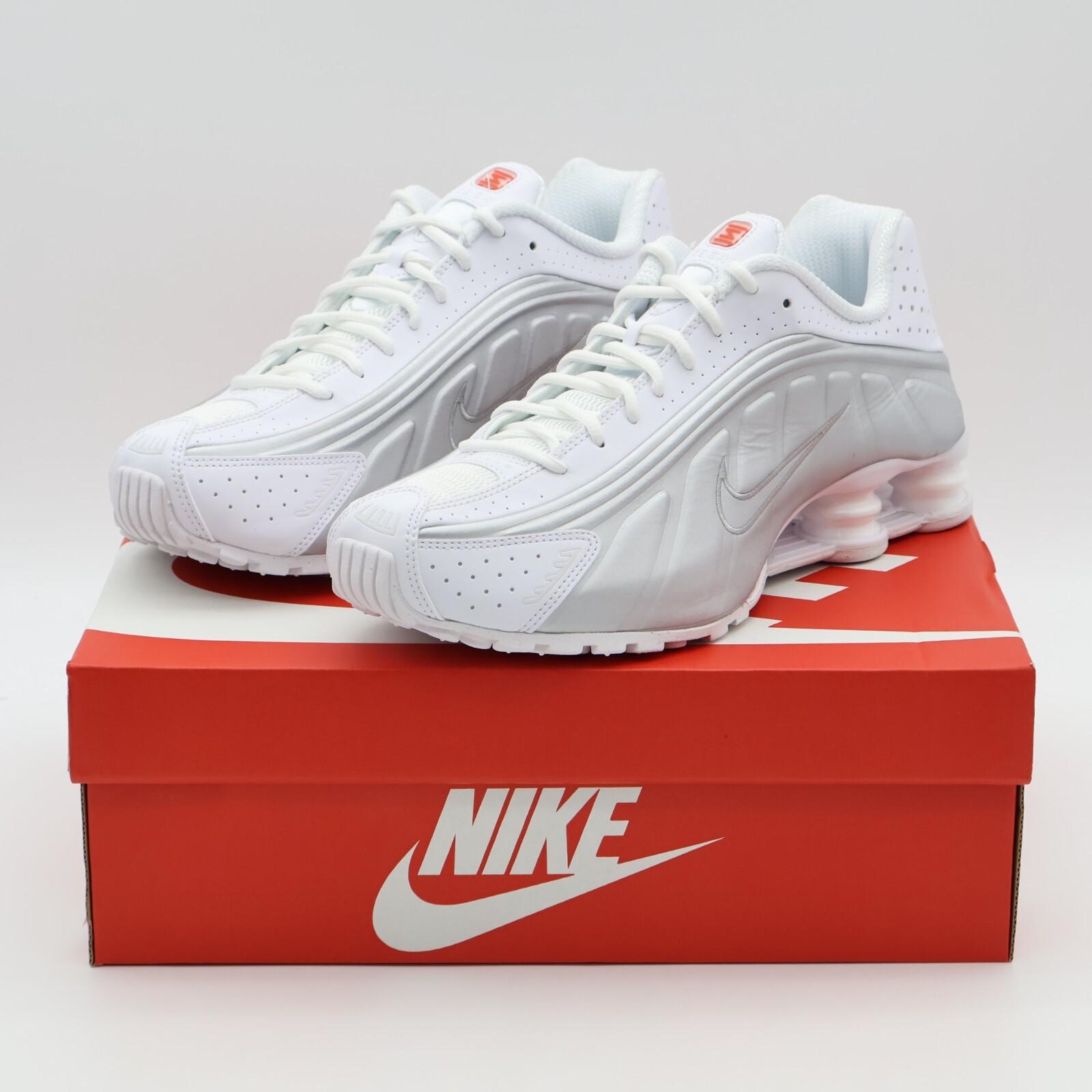 AR3565-101 Nike Shox R4 Белый Металлический Серебристый Макс Оранжевый (Женский) 6W