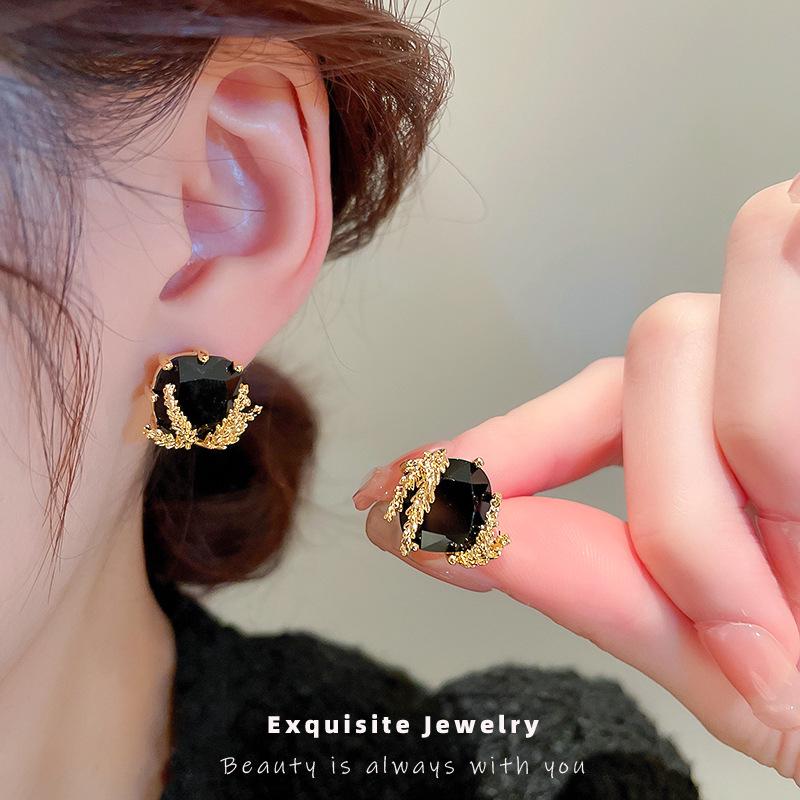 Personalized Dark Square Rhinestone Wheat Ear Studs - European & American Fashion High-Class Earrings for Women