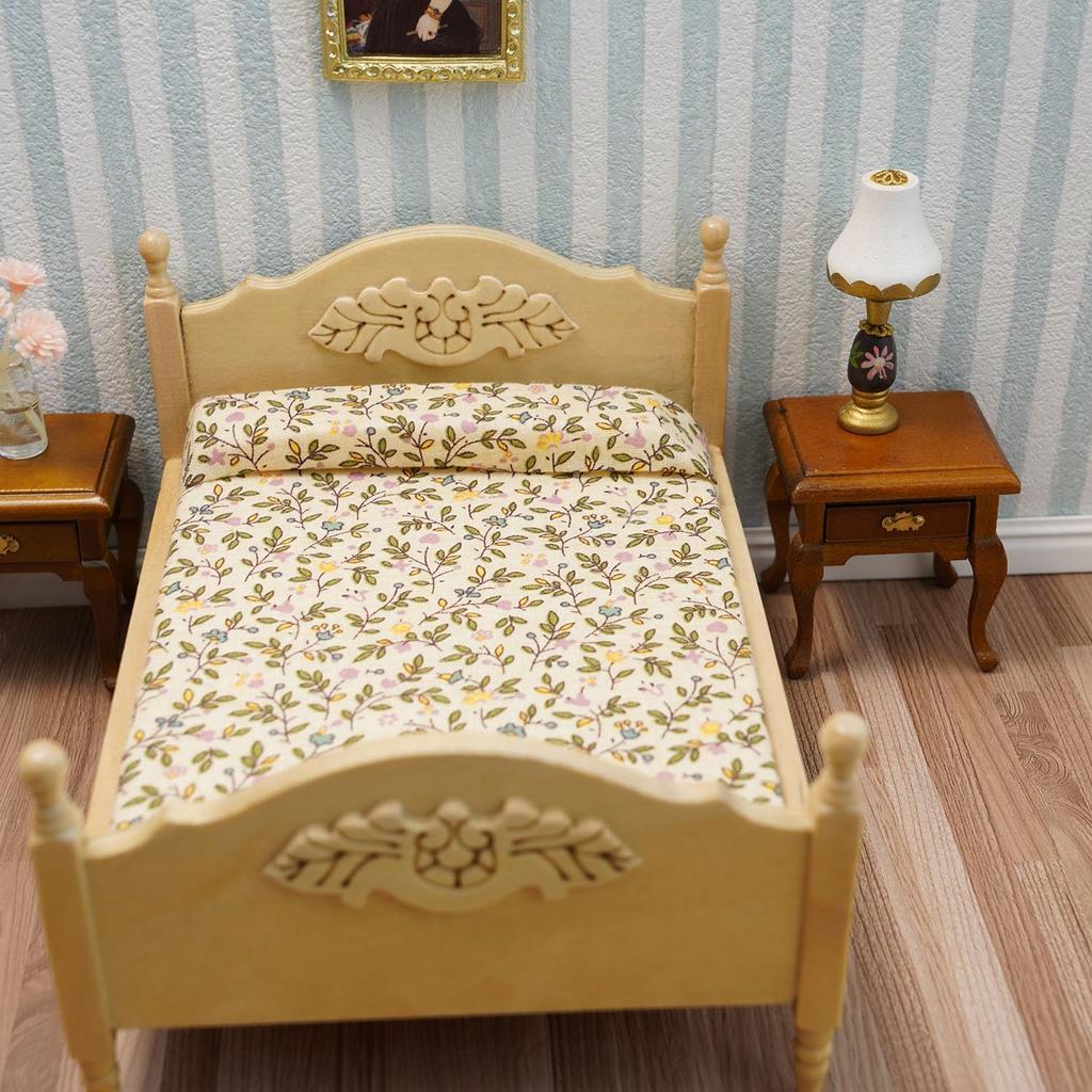 Miniature Furniture Dollhouse Wooden Fabric Bed with Mattress & Pillow 1 12 Scale Furniture Dollhouse Decoration Accessories (Wood)