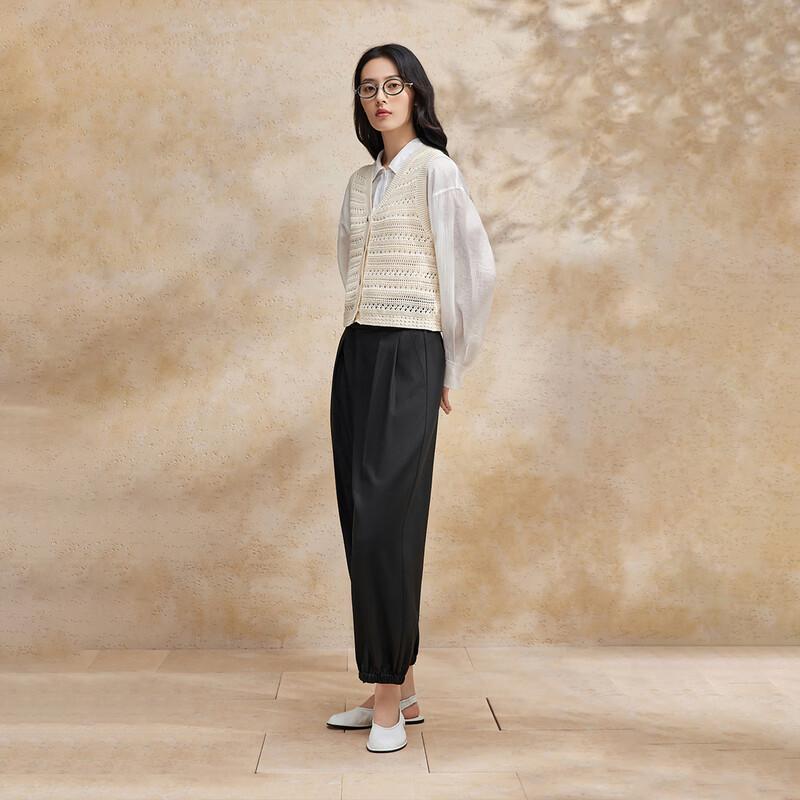 Women's Ribbed V-Neck Knit Vest