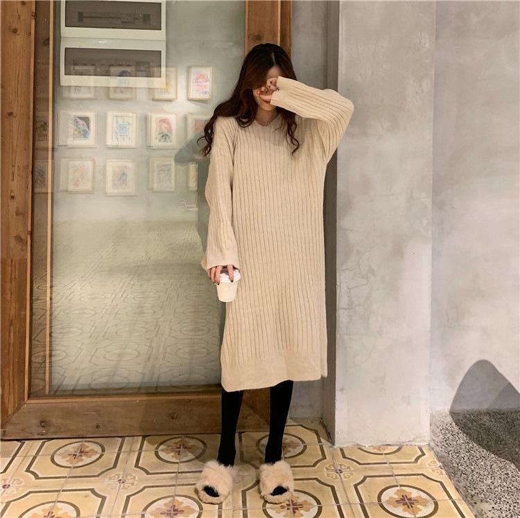 Korean loose hooded bottoming knitted dress women's 2026 autumn and winter thickened knee sweater medium and long skirt