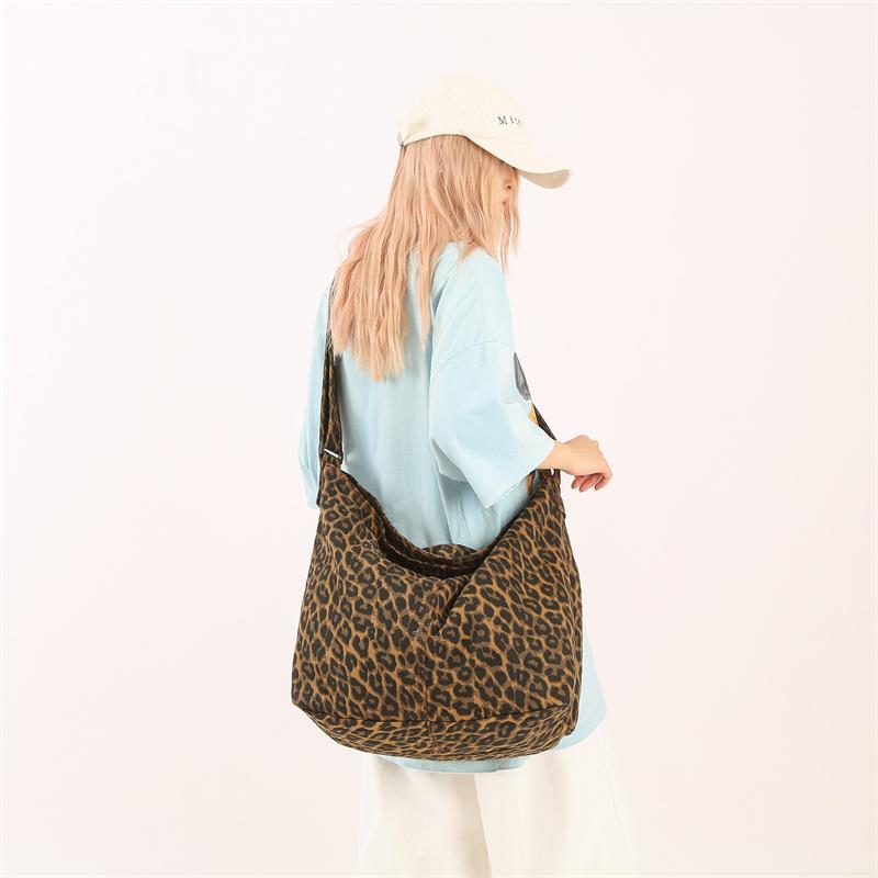 Vintage Leopard Print Tote Bag Women's Lightweight Shoulder Bag Large Capacity Underarm Bag