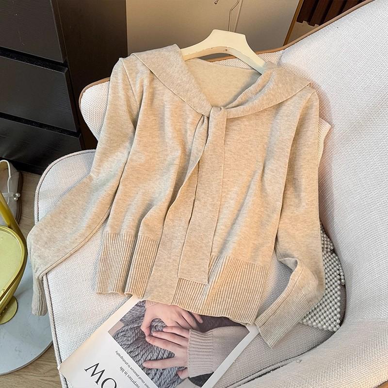 This Stylish Navy Collar, Color-blocking Striped Long-sleeved Knitted Sweater Is A Versatile Top for Women To Look Younger and Slimmer in Autumn