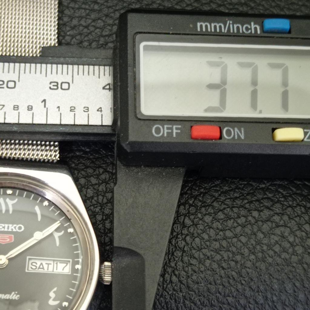 AUTOMATIC VINTAGE SEIKO 5 JAPAN 6309A MENS ARABIC BLACK DIAL WATCH a702659-1 R209-a702659