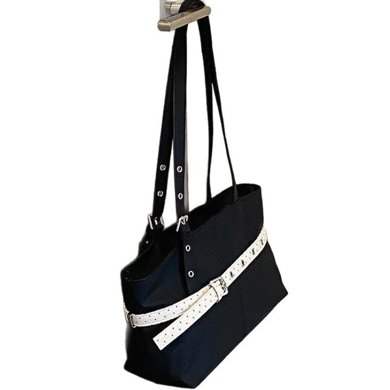 Small-scale Retro Underarm Bag - High-end Commuter Single-shoulder Tote Bag with A Large Capacity