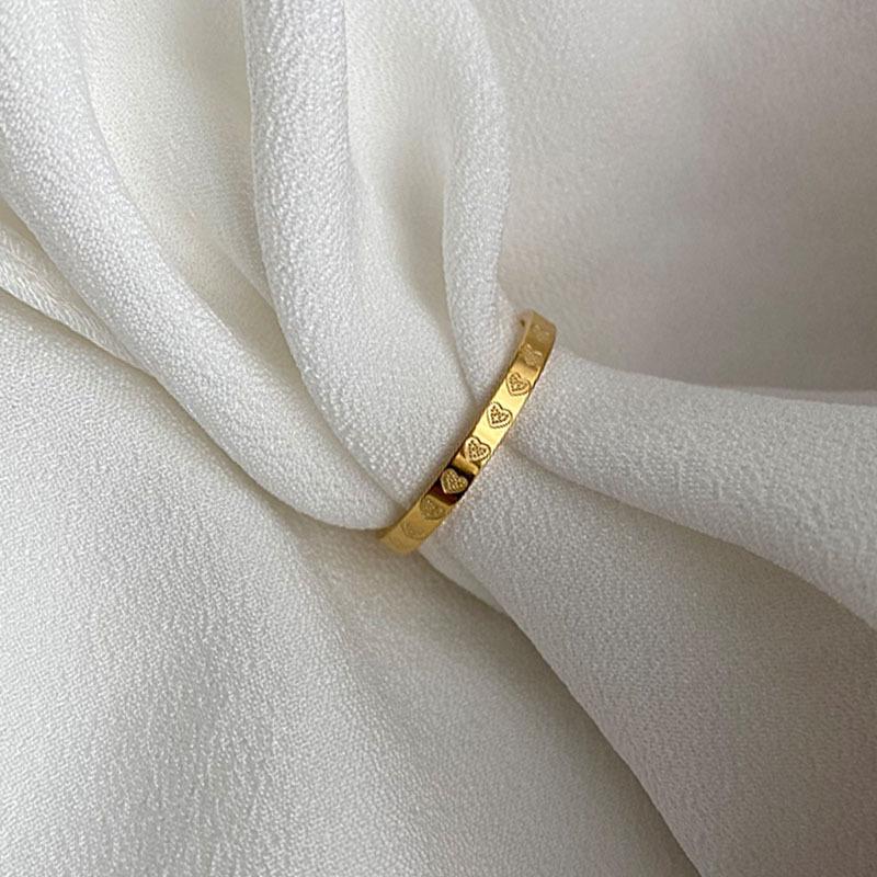 Elegant Heart Bow Titanium Steel Ring for Women Minimalist Round Circle Band Light Luxury Jewelry