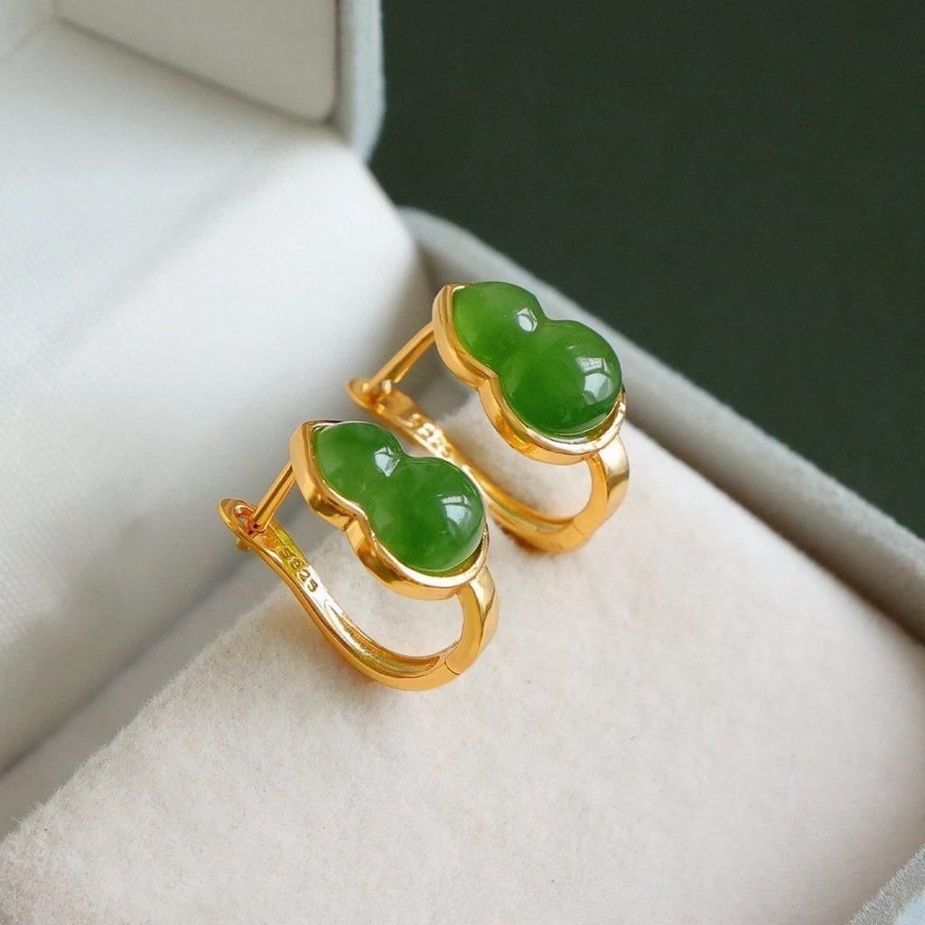 Gourd Ear Buckle Old Material Spinach Green Apple Green High-end Light Luxury Jade Earrings Jewelry