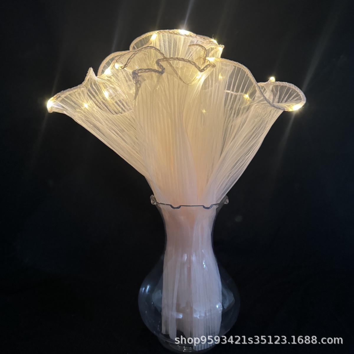 

Плісирована сітка з хвилястої пряжі для обгортання троянд - упаковка до Дня святого Валентина glowing spray yarn шампанського