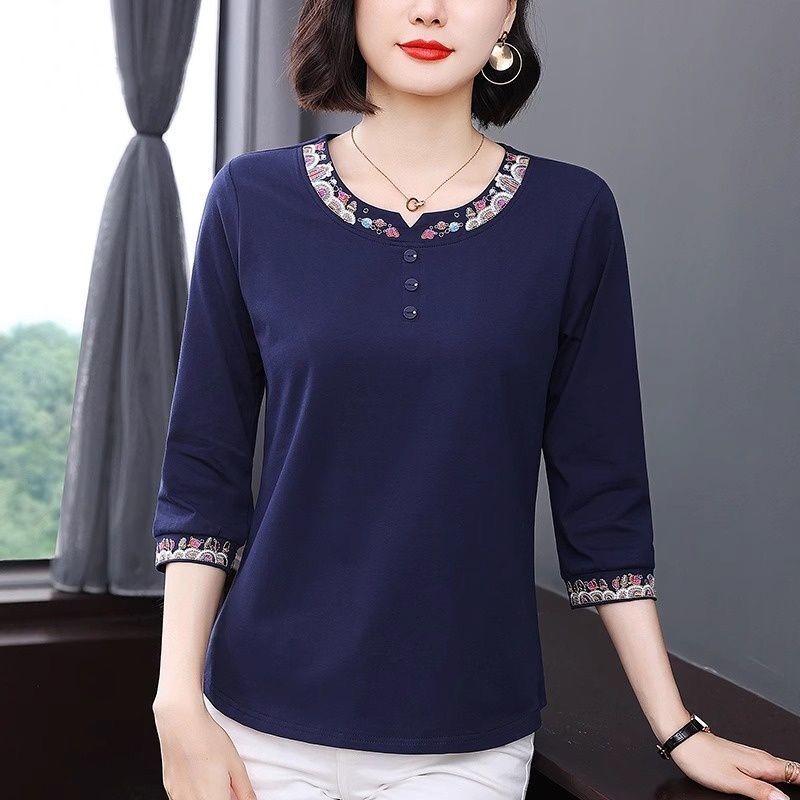 Einfach Lässig Sommer Neu Reine Baumwolle Damen Rundhals Bestickt Knopf Mode Vielseitig 3/4 Ärmel Locker T-Shirts Oberteile