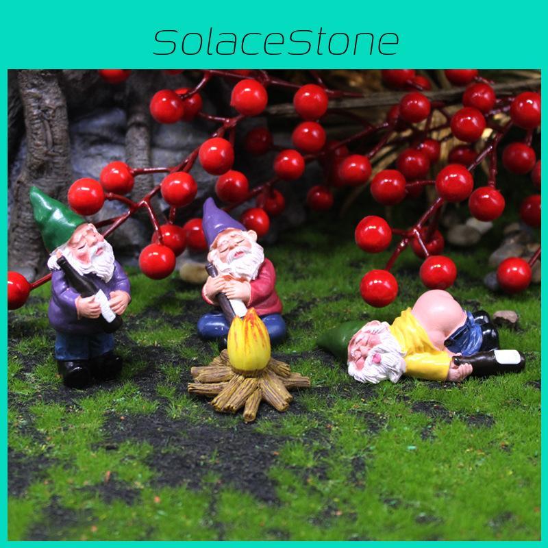 Resin Dwarf Decor With White Beard For Christmas Celebrations And Party Gifts