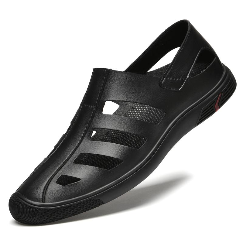 Fashion Outdoor Men's Breathable Hollow Leisure Anti Slip Beach Shoes Fashionable Summer New Men Comfortable Leather Hole Shoes Sandals
