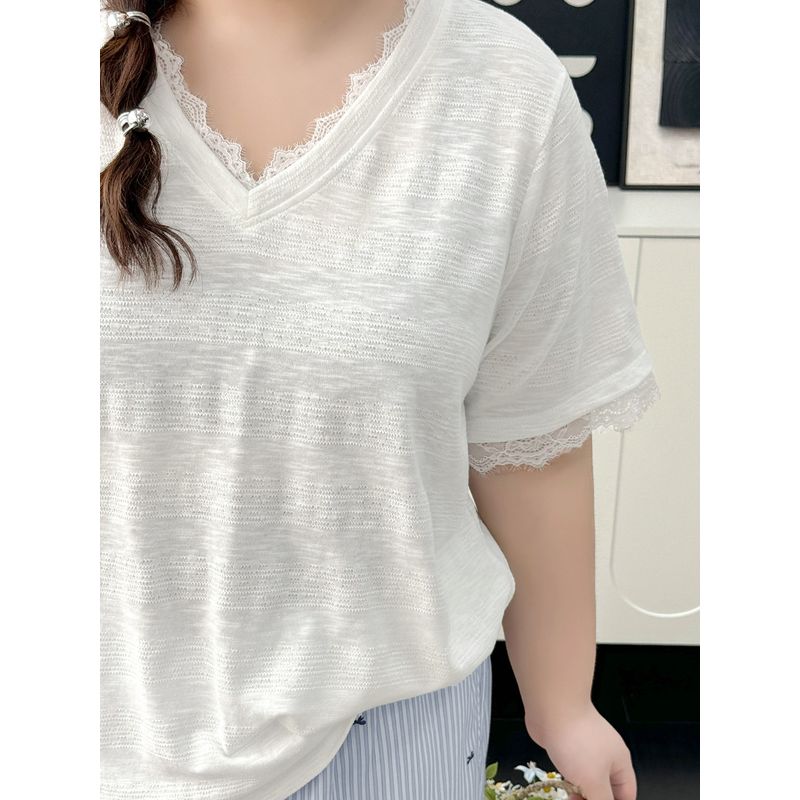 Plus size women clothing [Romance and Softness] Lace Stitching V-neck Jacquard T-shirt Summer Chubby Girl Loose Short sleeve Top