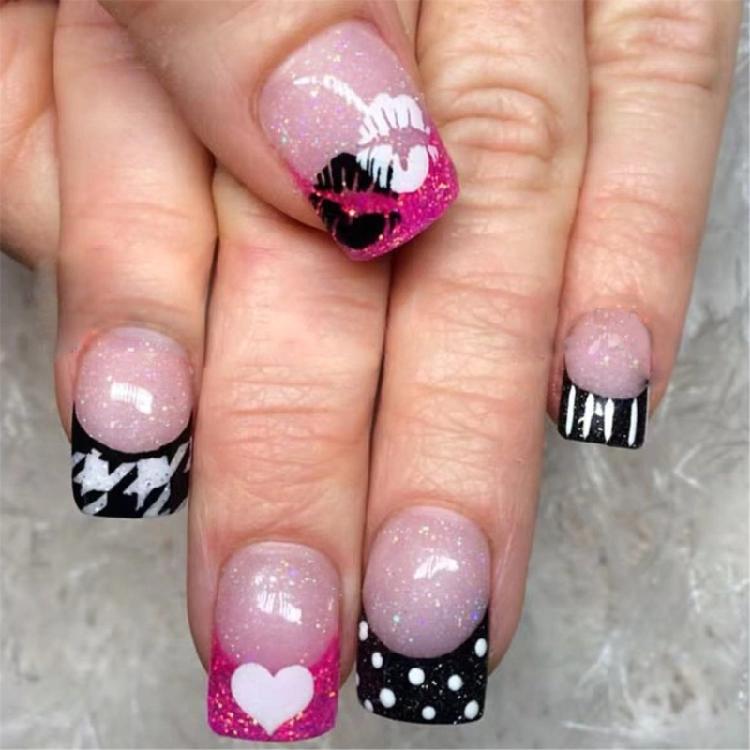 

24 Pcs Short Square Artificial Nail Heart Lip Print Stick on Nail Valentines Day False Nail French Tip Press On Nail 1