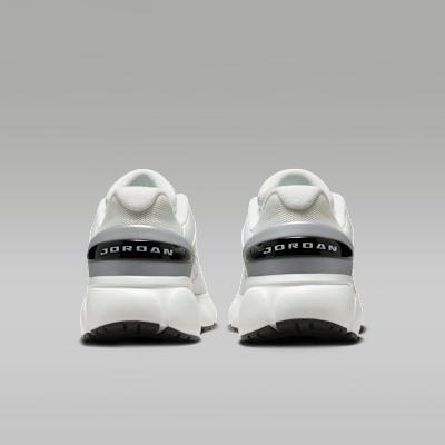 Air Jordan Wmns Trunner Flow 'Summit White Metallic Silver'