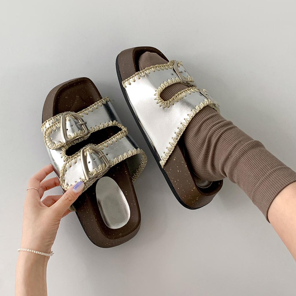 Internet celebrity explosion high sense non-slip word thick-soled slippers women's summer wear 2025 new height-increasing Birkencool slippers