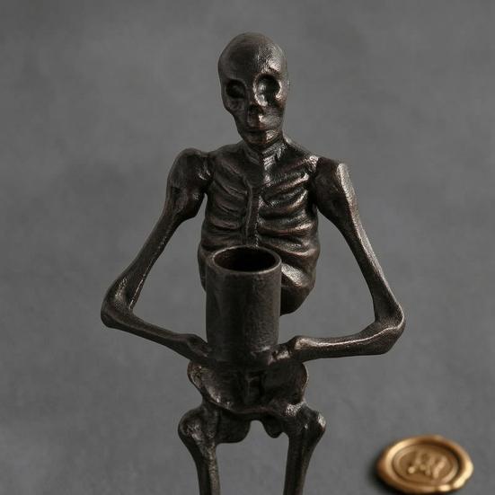 Xiaobudian Halloween Skeleton Candle Holder, Gothic Resin Hand And Standing Candlestick Holders for Table Mantel Decor