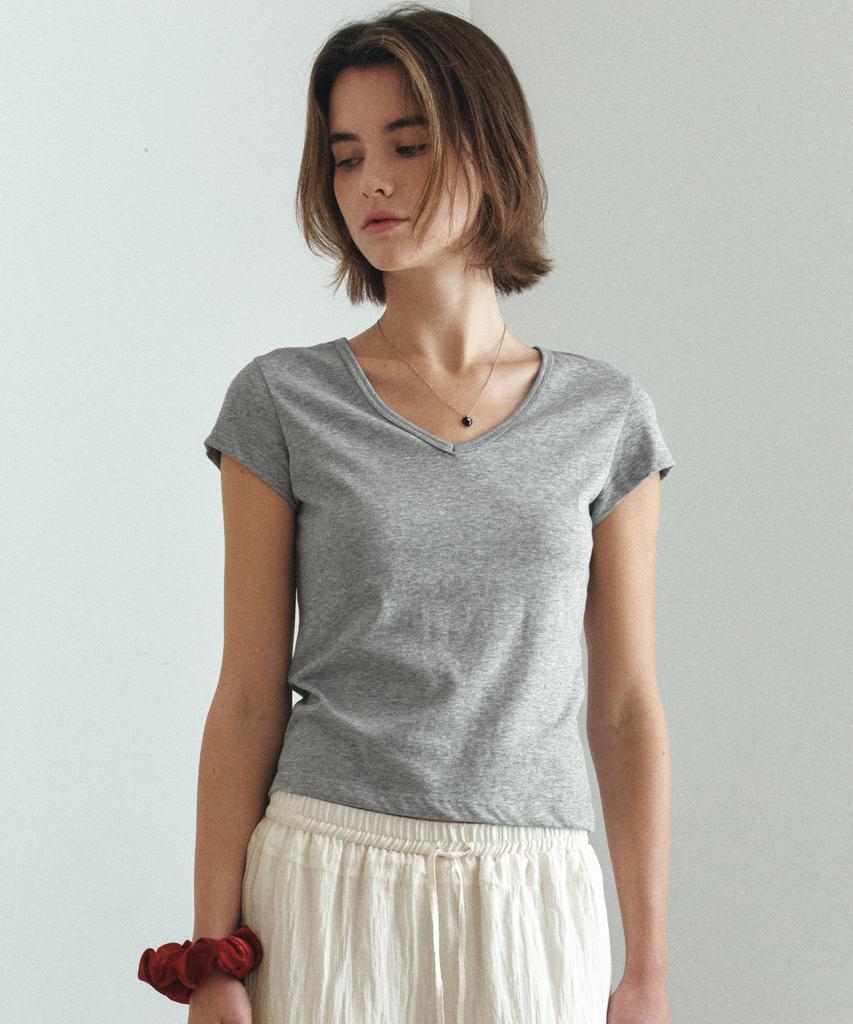 Banwonateullie A3597 Essential V-Neck T-Shirt_Light Gray