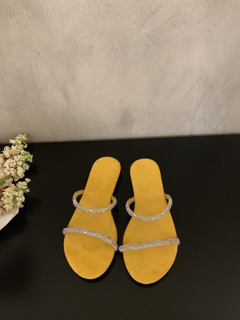 Open-toed rhinestone slippers for women wear new gentle holiday flat sandals