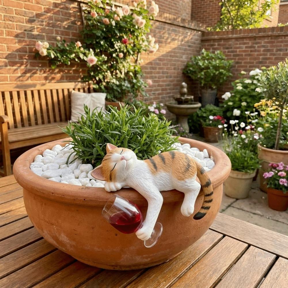 Realistic Cats Holding Red Wine Glass Statue Resin Lying Kitty Ornament Cat Ornament Outdoor Decor