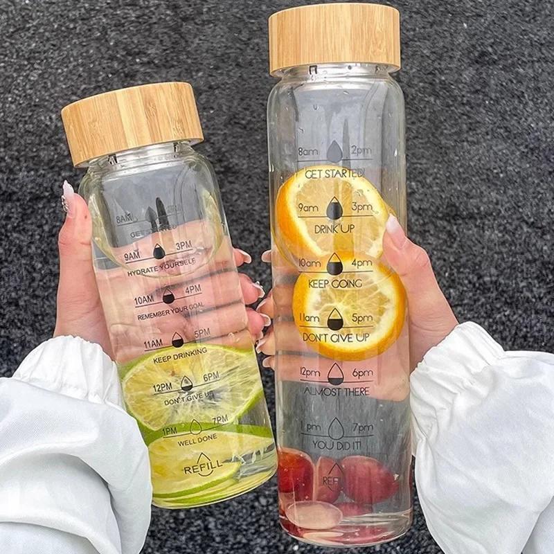 

Бутылка для воды для занятий спортом на открытом воздухе, большой емкости, стеклянная бутылка для питья, бутылка для молока, сока, с чехлом-маркером времени, подарок на день рождения 700-1000ML
