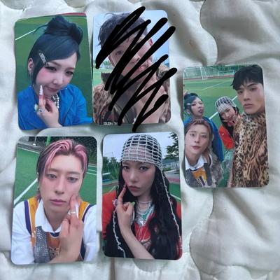 (Objętość) KARTY ZDJĘCIOWE KARD Koncert w Seulu J.Seph, Jeon Ji-woo, Jeon So-min, BM, Matthew, Seul NOWHERE Trasa Światowa