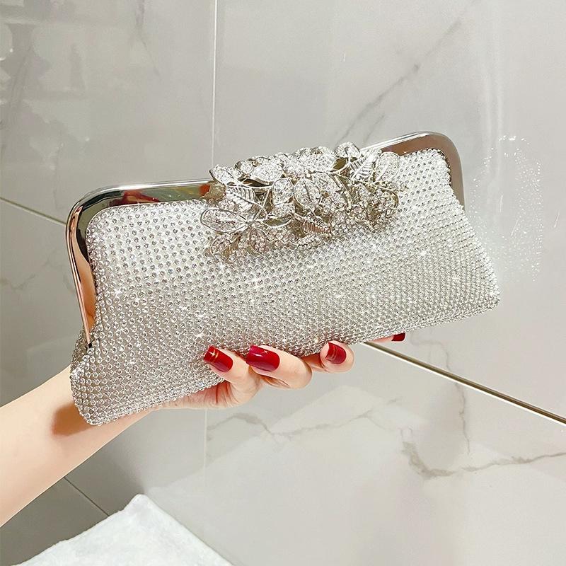 

2025 Luxury High-end Full Diamonds Women Evening Clutch Bag Fashion Design 3D Flower Shiny Rhinestones Ladies Party Wedding Bag