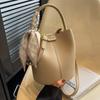 A Niche Design Bag for Summer, A Single-shoulder Crossbody Bag with A High-quality Hand-held Bucket Bag