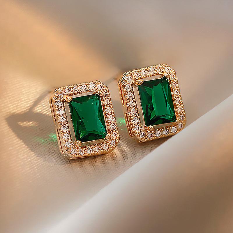 

Европейские и американские серьги-пусеты с геометрическим дизайном в виде цветка из зеленого циркона – Роскошный, универсальный дизайн