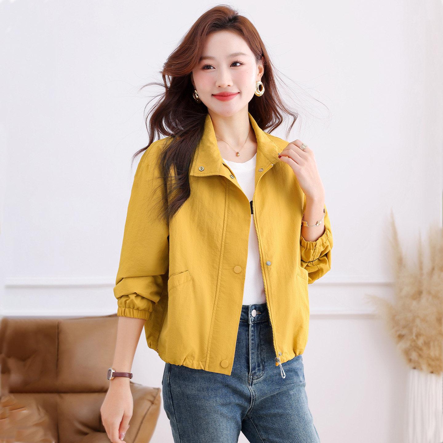 

Women s Short Trench Coat: Spring & Autumn 2026 - Popular Style for Petite Moms. M (recommended for weight 80-100 kg)