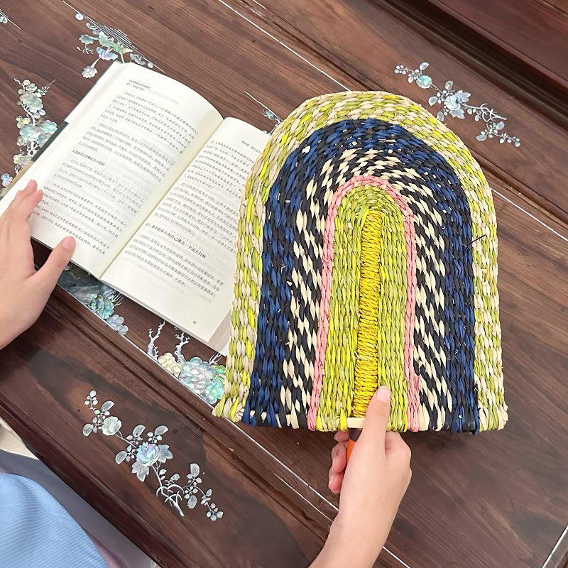 Vietnamese Seaweed Straw Fan: African-Style Wall Decor & Handheld Palm Leaf Fan
