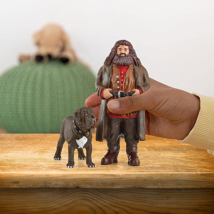 Figurine hagrid et crockdur, personnages de l'univers harry potter®, pour enfants dès 6 ans, schleich 42638 harry potter wizarding