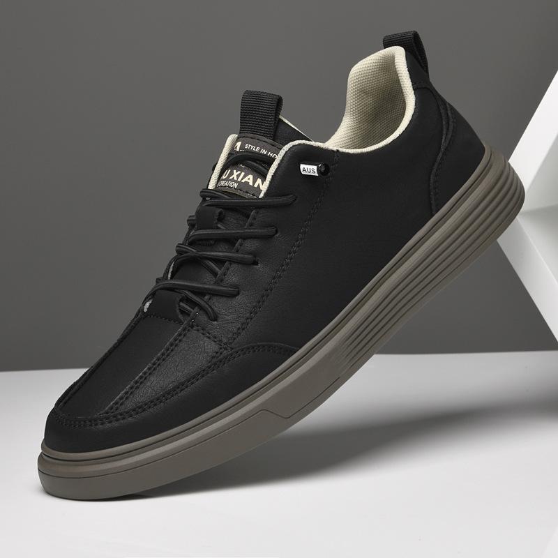 Men's shoes 2025 summer new men's leather surface waterproof casual shoes soft sole retro fashion non-slip wear-resistant board shoes tide