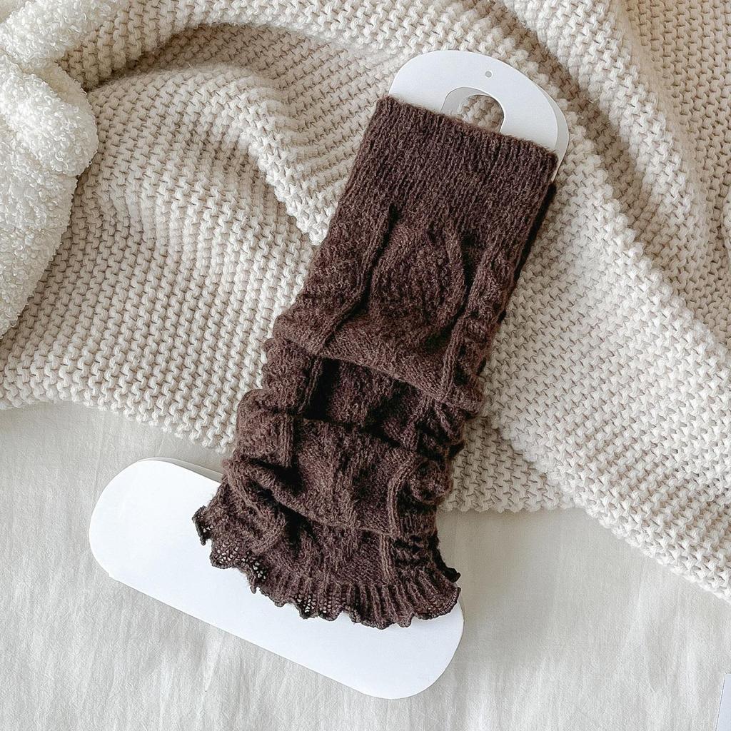 Ciemnoszare oplotowe ocieplacze na nogi: Przytulne jesienno-zimowe skarpetki typu scrunch dla kobiet do mokasynów - Jednokolorowe skarpety do połowy łydki