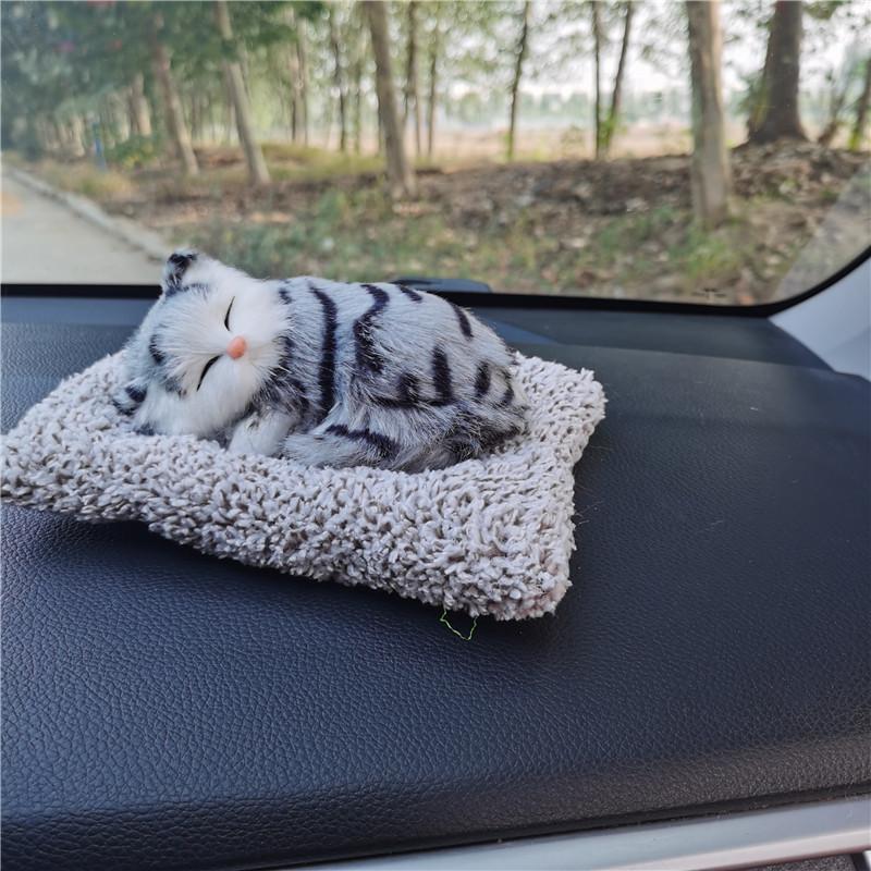 קישוטים לרכב חתולים חמודים מדומים ישנים קישוט למכוניות בובת חתלתולים קטיפה מקסימה צעצוע מתנות לילדים אביזרי רכב