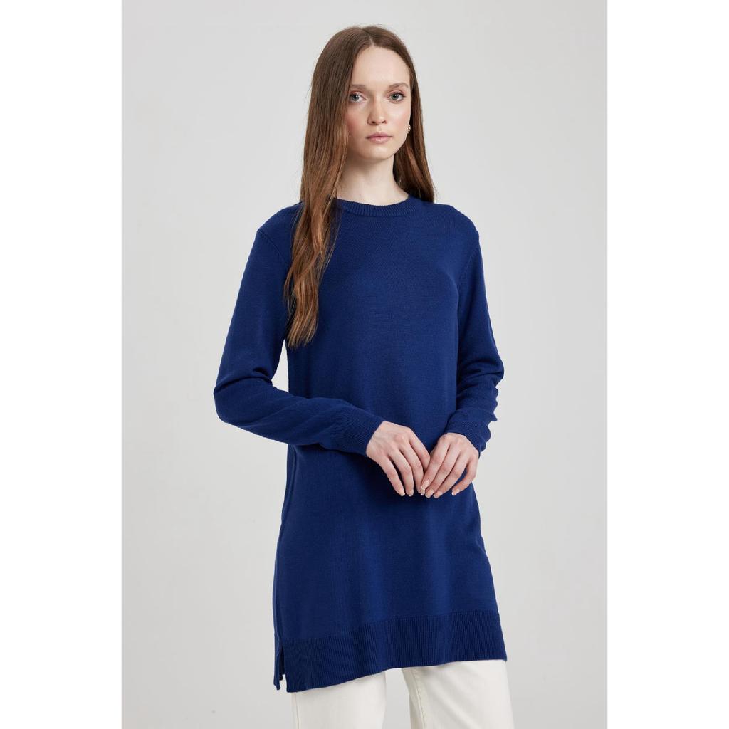 Tunika z okrągłym dekoltem o regularnym kroju