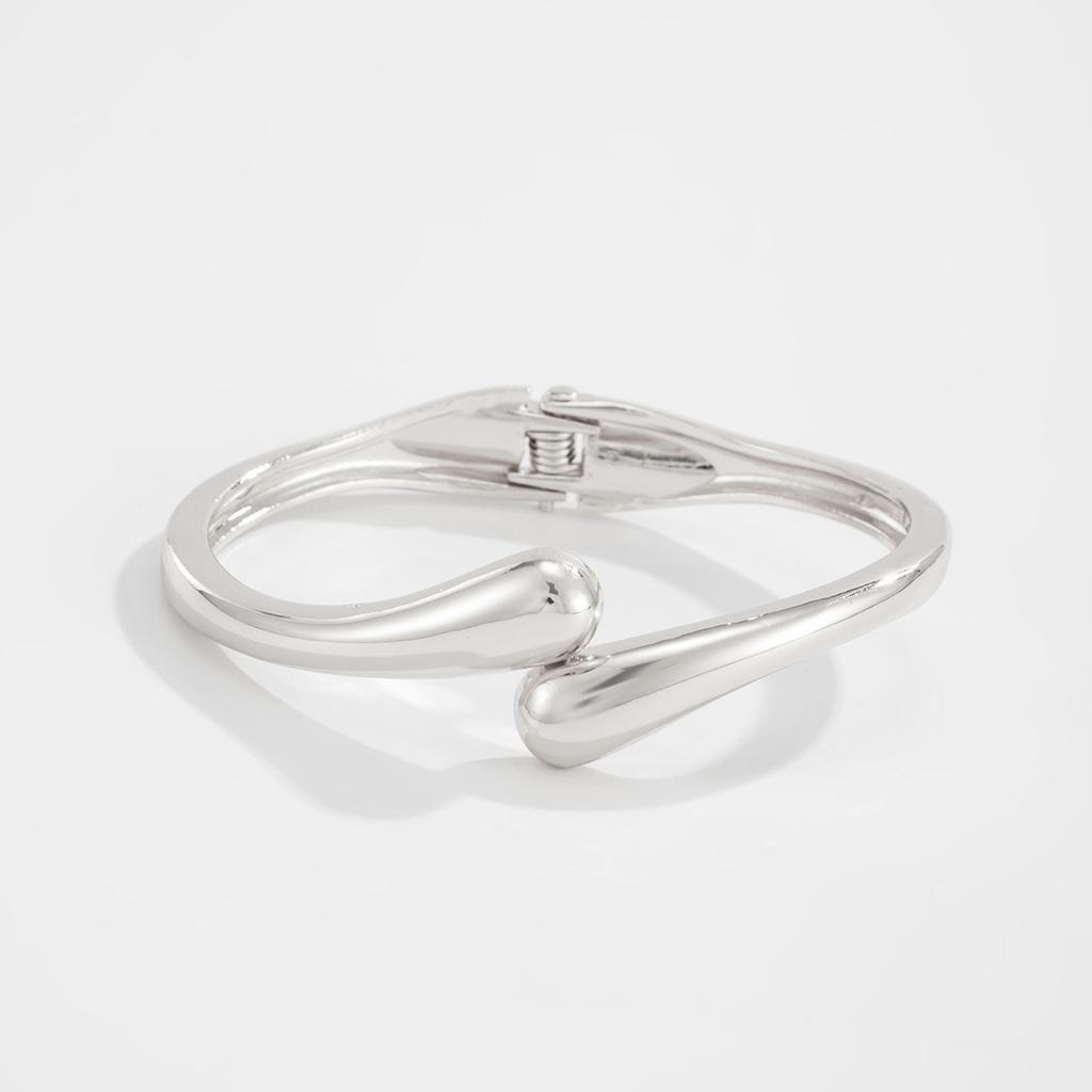 Fashion Water Drop Hug Spring Buckle Bracelet, Simple Metal Texture Glossy Open Bracelet For Women