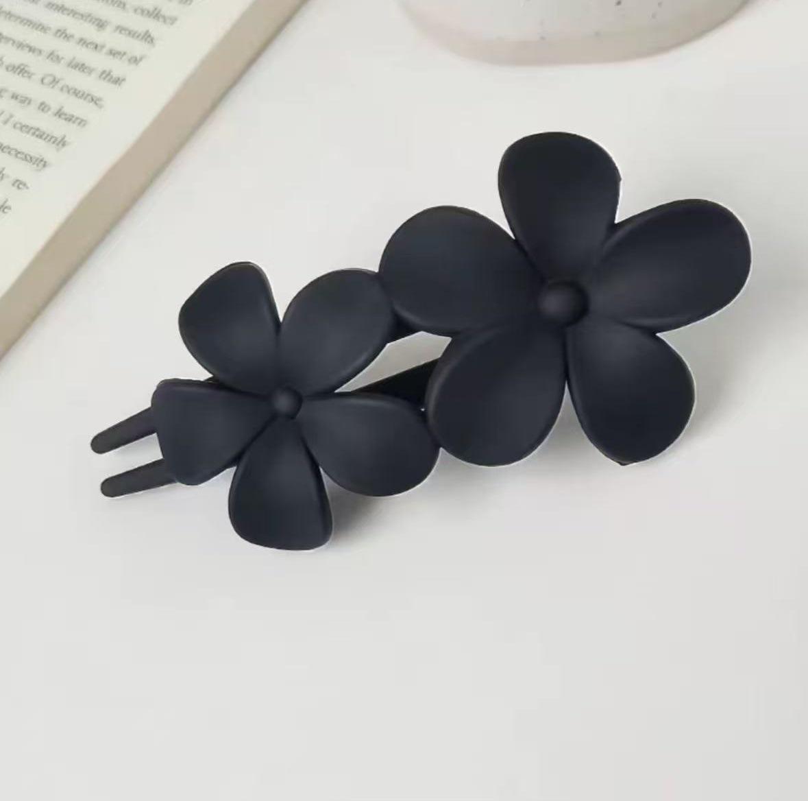 Elegant Floral Claw Clip for Updo - High-End Celebrity Style Hair Accessory