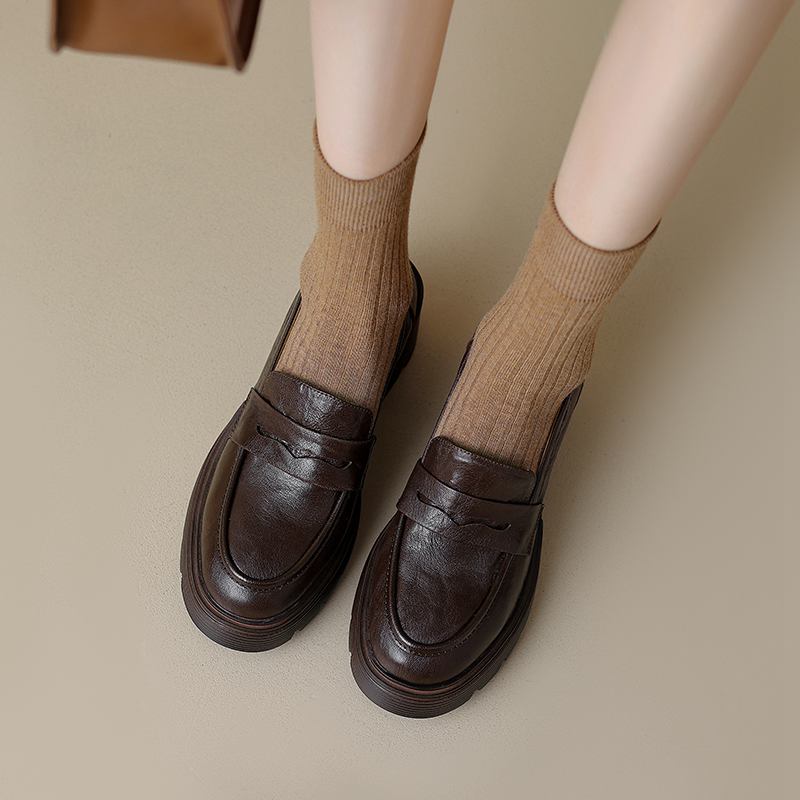 Осенне-летняя обувь из овчины с круглым носком на массивном каблуке Krazing Pot — фото 9